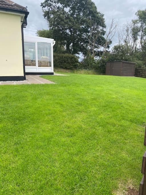 Bungalow In Pillaton Saltash Eksteriør billede
